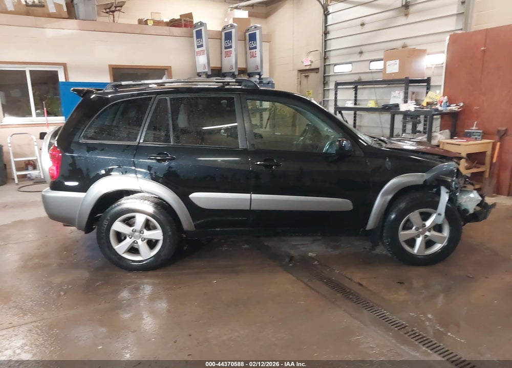 2005 TOYOTA RAV4 VIN: JTEGD20V050082860