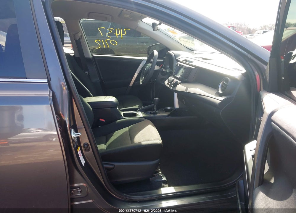 2017 TOYOTA RAV4 LE VIN: JTMBFREV9HJ132163