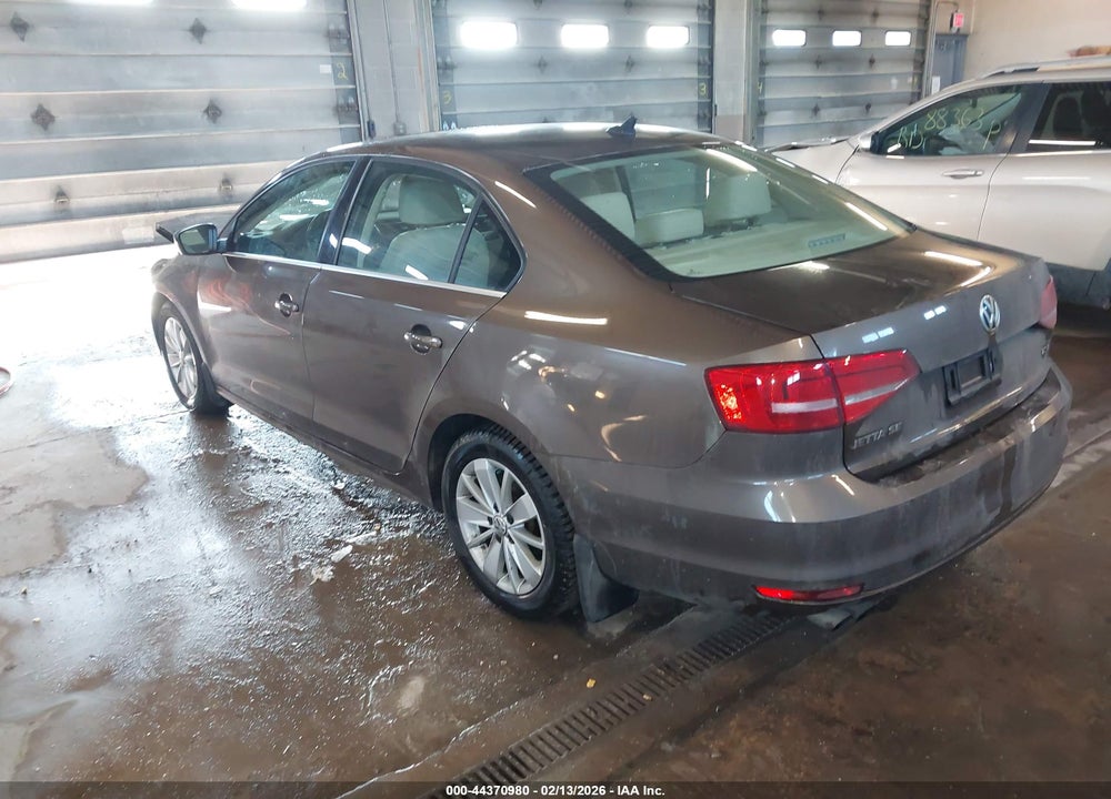 2015 VOLKSWAGEN JETTA 1.8T SE VIN: 3VWD07AJ9FM255699