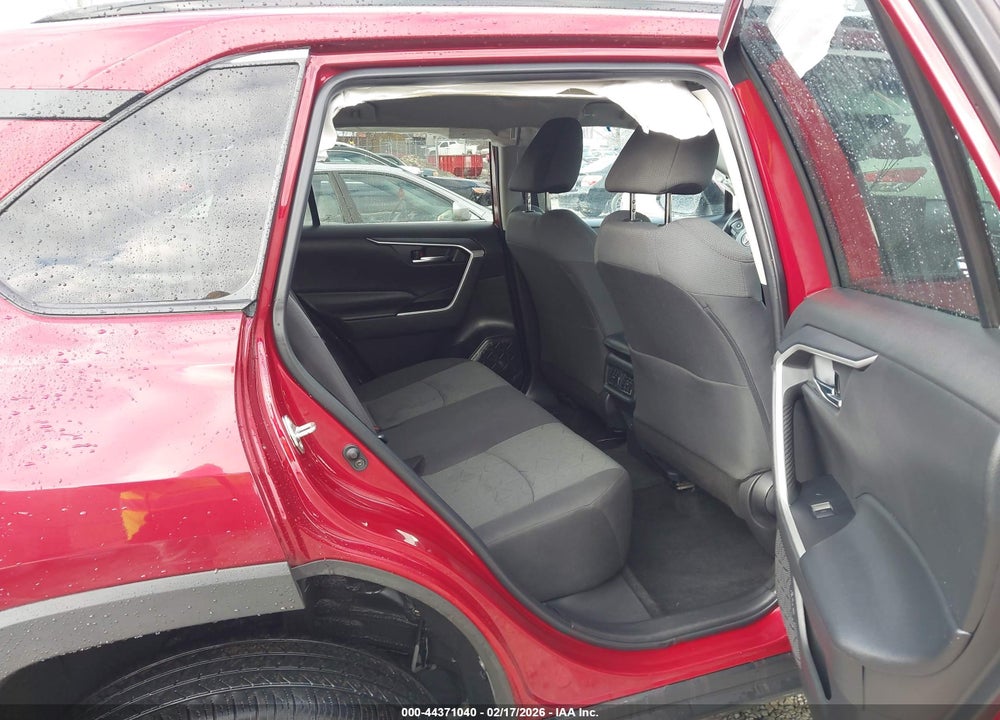 2022 TOYOTA RAV4 XLE VIN: 2T3W1RFV2NW193253