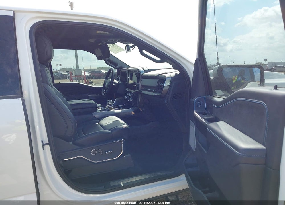 2025 FORD F-150 PLATINUM VIN: 1FTFW7L81SFB23230