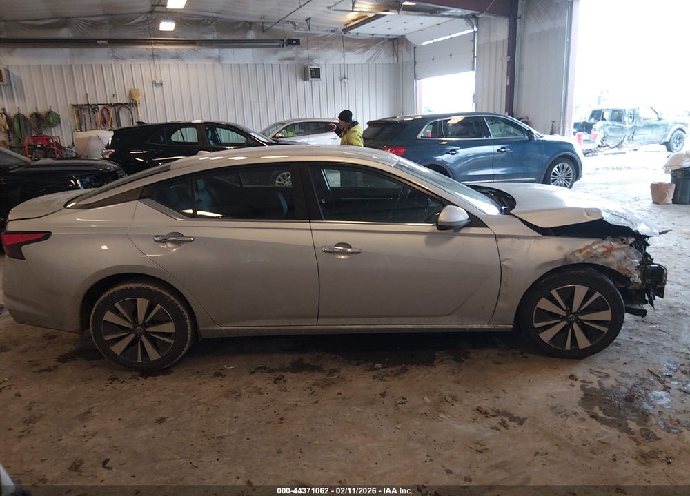 2022 NISSAN ALTIMA SV INTELLIGENT AWD VIN: 1N4BL4DW6NN332479
