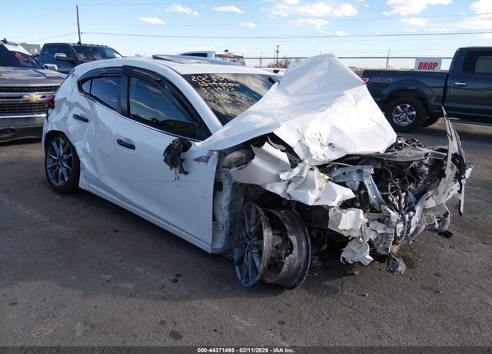 2018 MAZDA 3 TOURING VIN: 3MZBN1L31JM178100