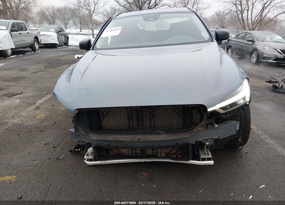 2024 VOLVO XC60 B5 PLUS DARK THEME VIN: YV4L12RL4R1739430