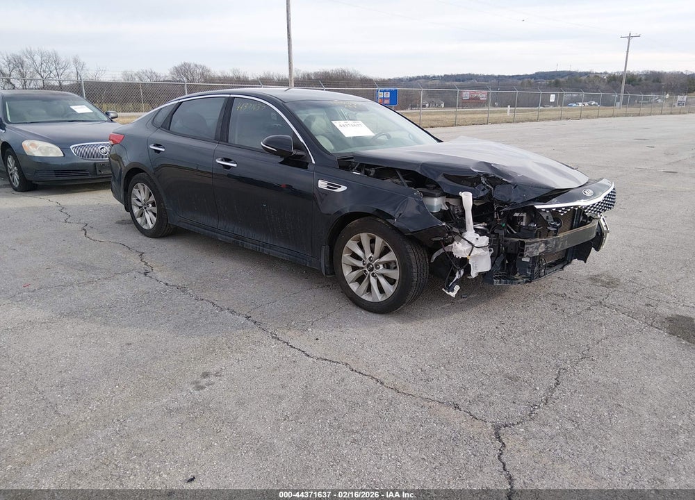 2016 KIA OPTIMA EX VIN: 5XXGU4L3XGG065639