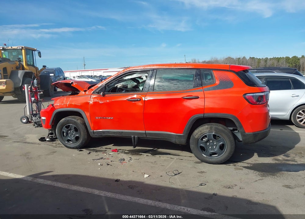 2018 JEEP COMPASS SPORT 4X4 VIN: 3C4NJDAB2JT308124