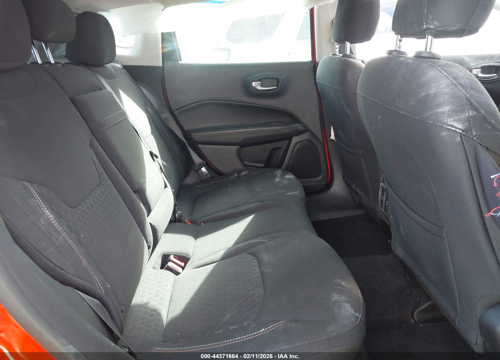 2018 JEEP COMPASS SPORT 4X4 VIN: 3C4NJDAB2JT308124