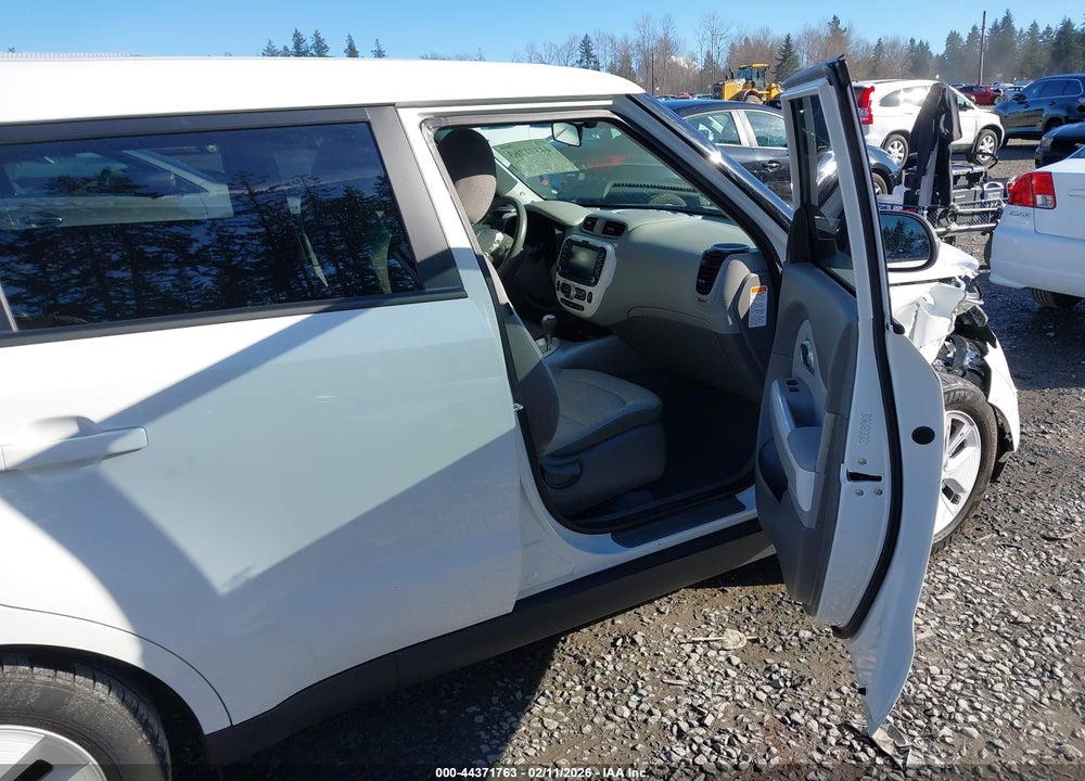 2016 KIA SOUL EV VIN: KNDJP3AE9G7016274
