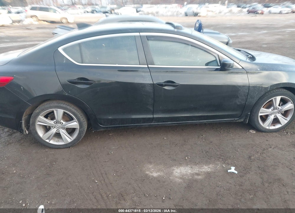 2014 ACURA ILX 2.0L VIN: 19VDE1F71EE000917