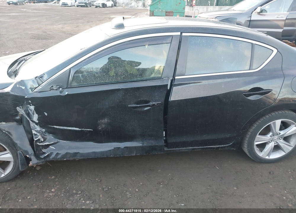 2014 ACURA ILX 2.0L VIN: 19VDE1F71EE000917