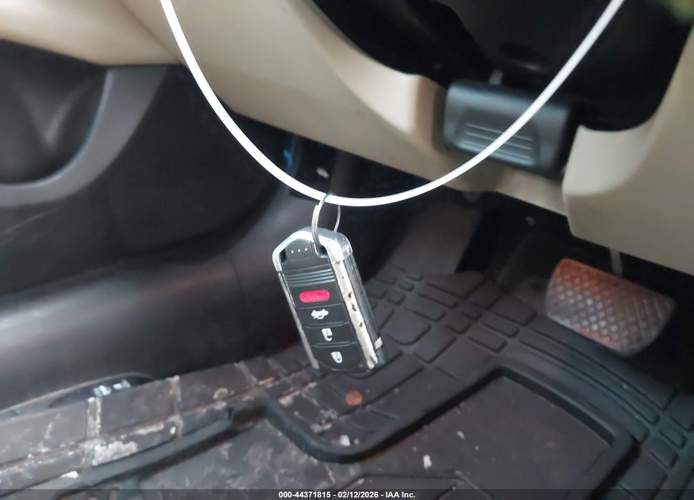 2014 ACURA ILX 2.0L VIN: 19VDE1F71EE000917