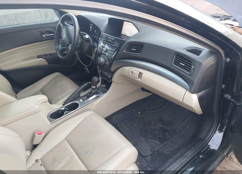 2014 ACURA ILX 2.0L VIN: 19VDE1F71EE000917