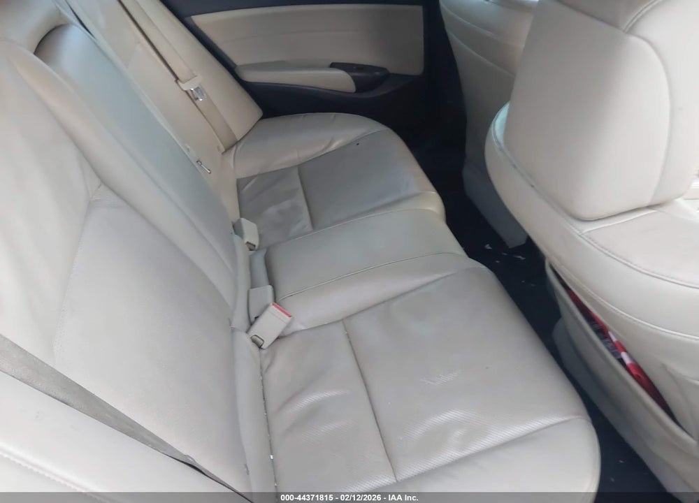 2014 ACURA ILX 2.0L VIN: 19VDE1F71EE000917