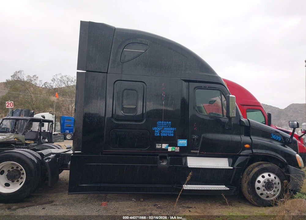 2016 FREIGHTLINER CASCADIA 125 VIN: 3AKJGLD55GSGV4377