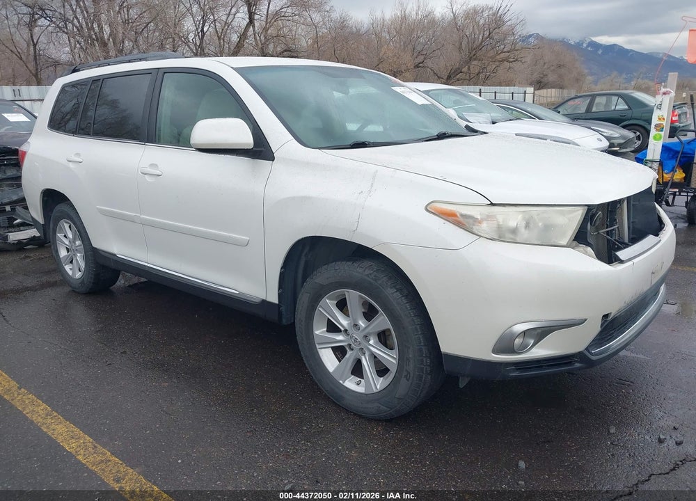 2011 TOYOTA HIGHLANDER BASE V6 VIN: 5TDZK3EH2BS031199