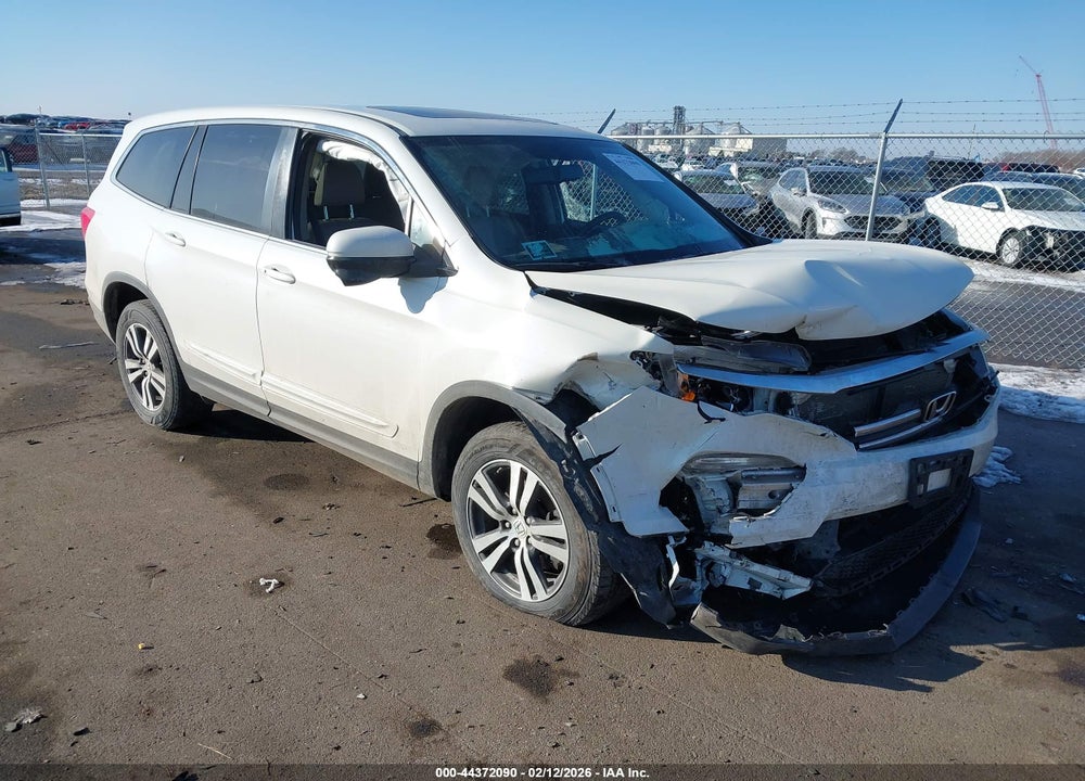 2018 HONDA PILOT EX-L VIN: 5FNYF6H59JB036132