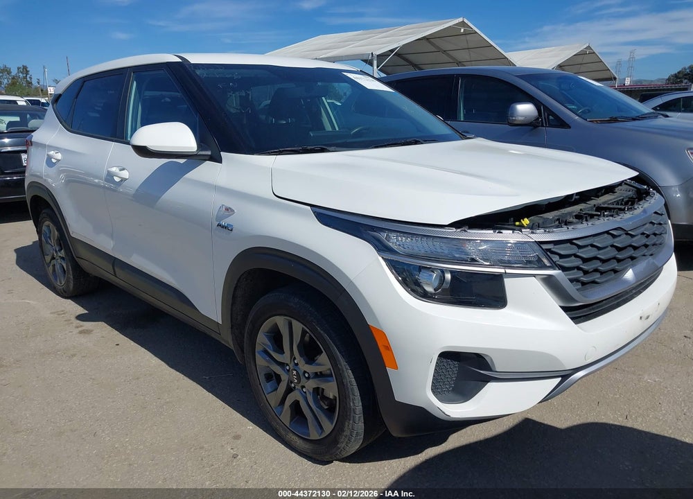 2021 KIA SELTOS LX VIN: KNDEPCAAXM7145893