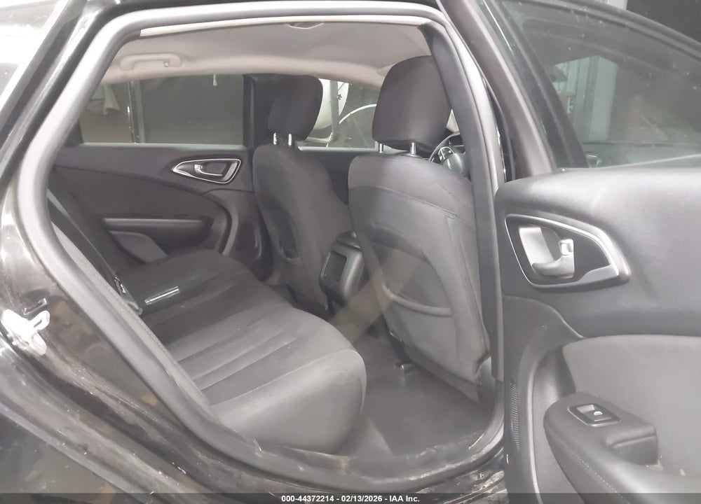 2015 CHRYSLER 200 LIMITED VIN: 1C3CCCAB2FN723760