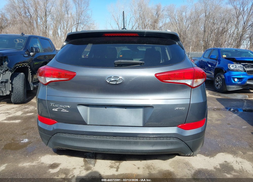2017 HYUNDAI TUCSON SE VIN: KM8J3CA49HU385217
