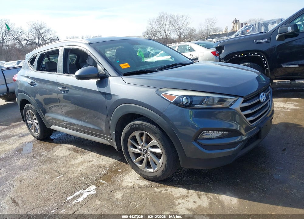 2017 HYUNDAI TUCSON SE VIN: KM8J3CA49HU385217