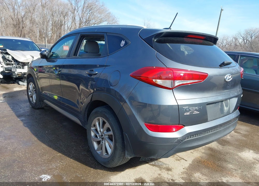 2017 HYUNDAI TUCSON SE VIN: KM8J3CA49HU385217