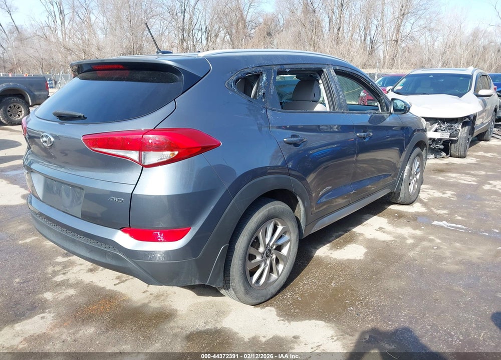 2017 HYUNDAI TUCSON SE VIN: KM8J3CA49HU385217
