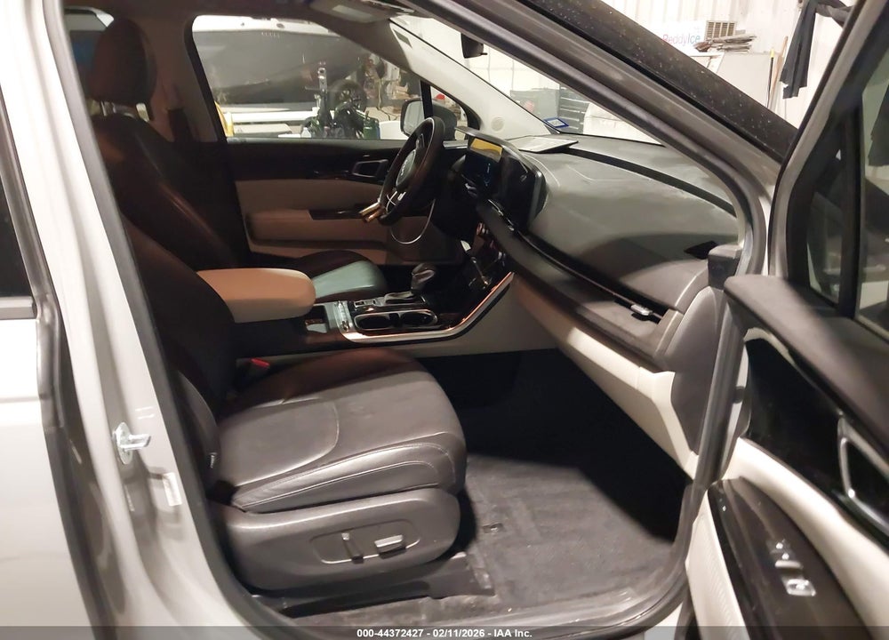 2023 KIA CARNIVAL MPV SX VIN: KNDNE5H38P6280048