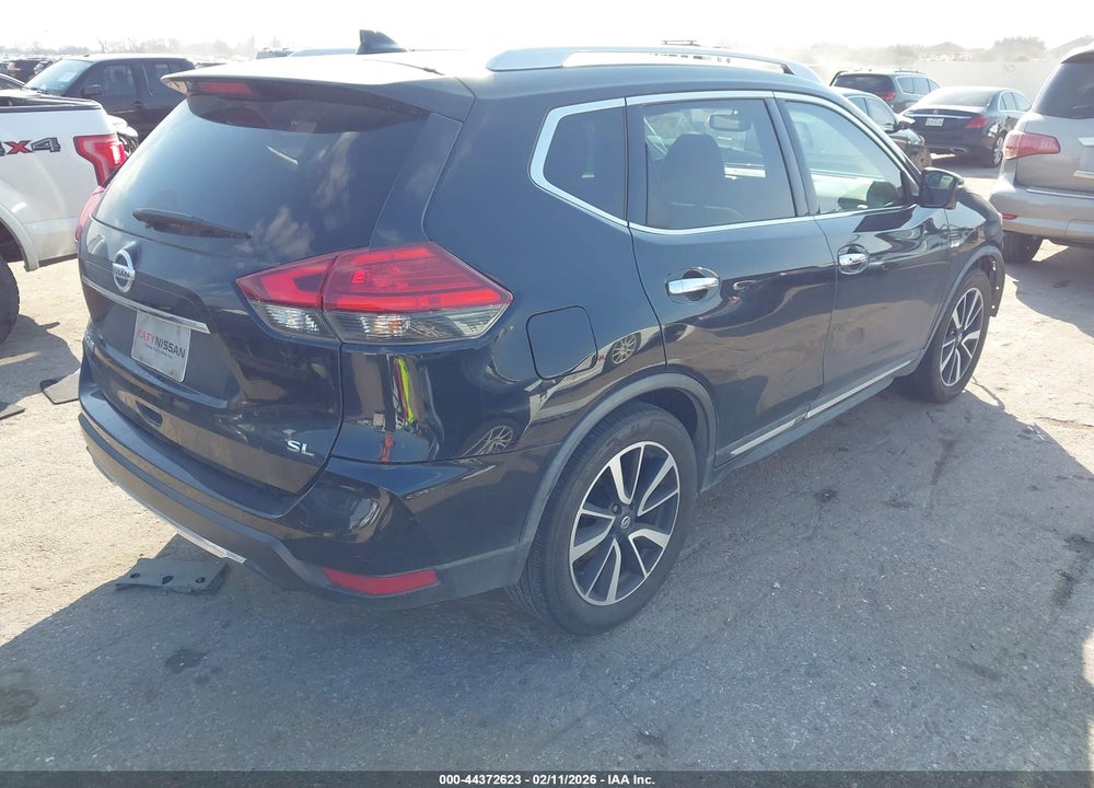 2017 NISSAN ROGUE SL VIN: JN8AT2MT4HW383479