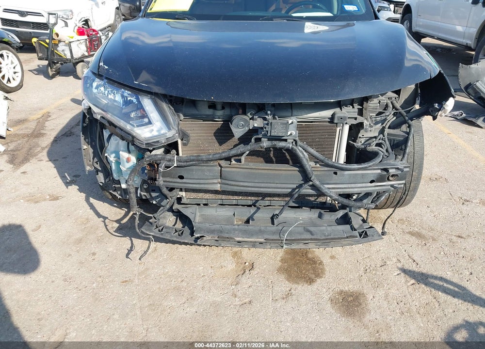 2017 NISSAN ROGUE SL VIN: JN8AT2MT4HW383479