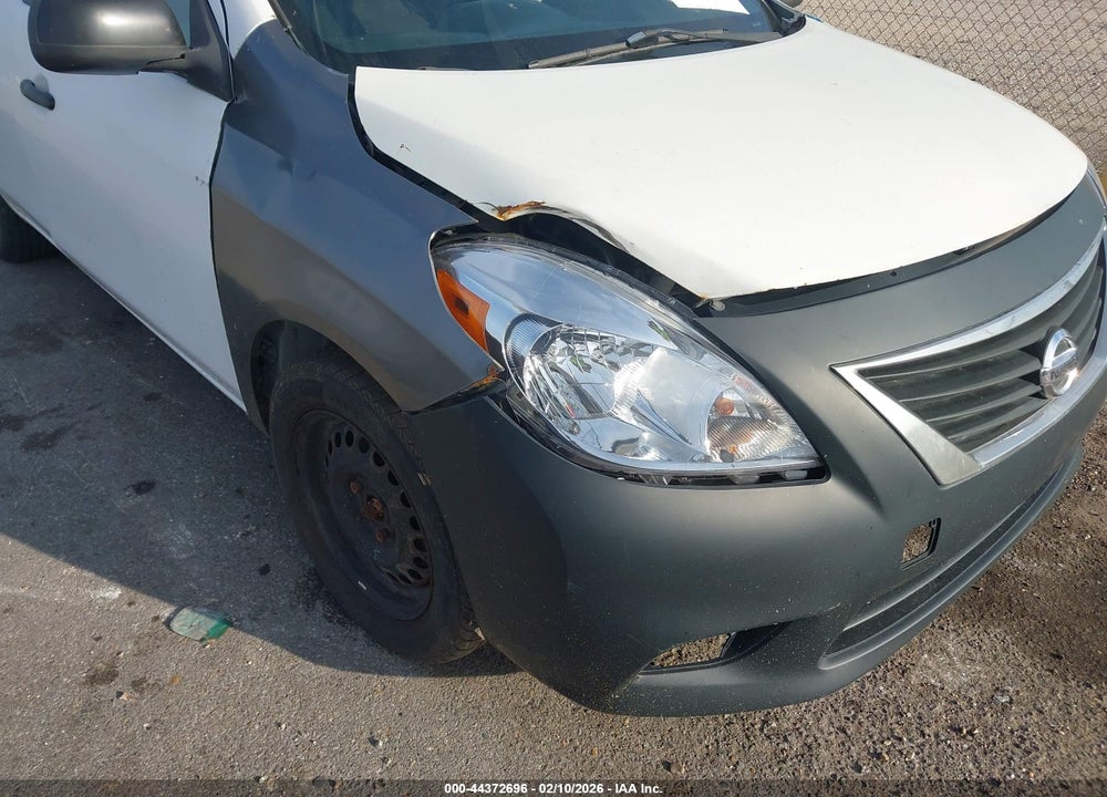 2013 NISSAN VERSA 1.6 S VIN: 3N1CN7APXDL819077