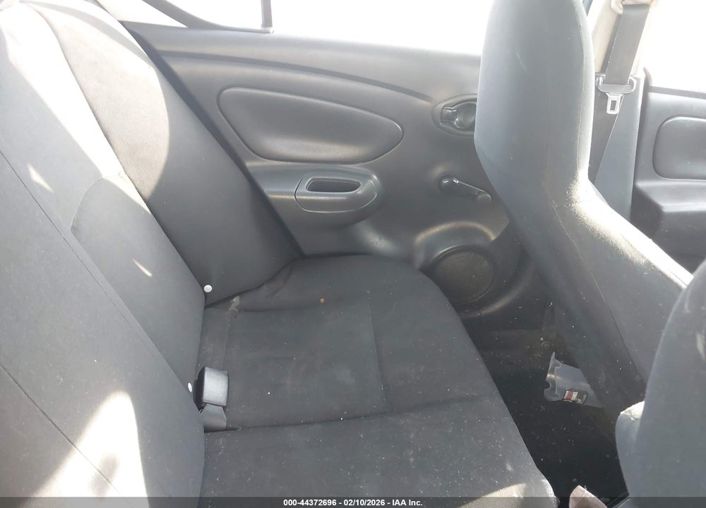 2013 NISSAN VERSA 1.6 S VIN: 3N1CN7APXDL819077