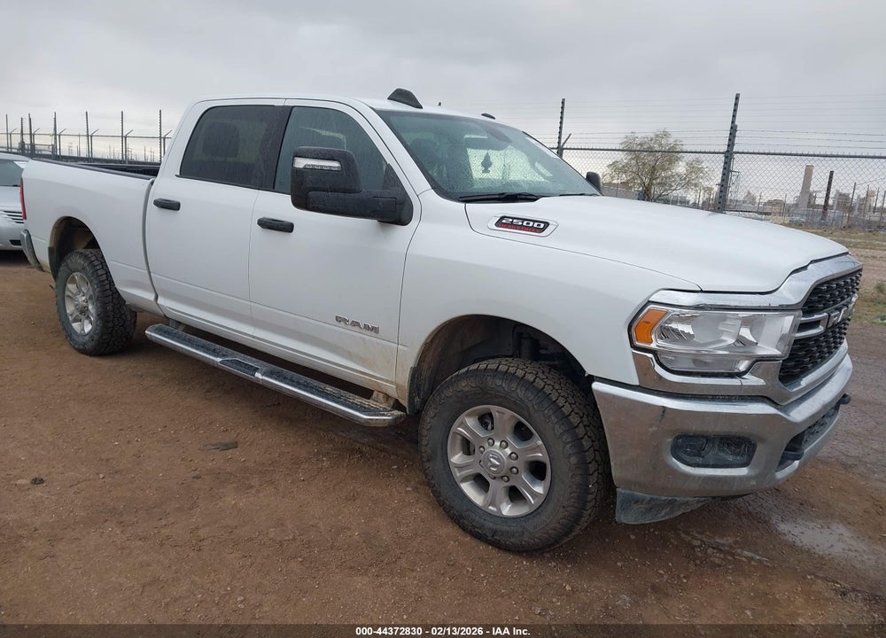 2024 RAM 2500 BIG HORN  4X4 6'4 BOX VIN: 3C6UR5DJ1RG366525