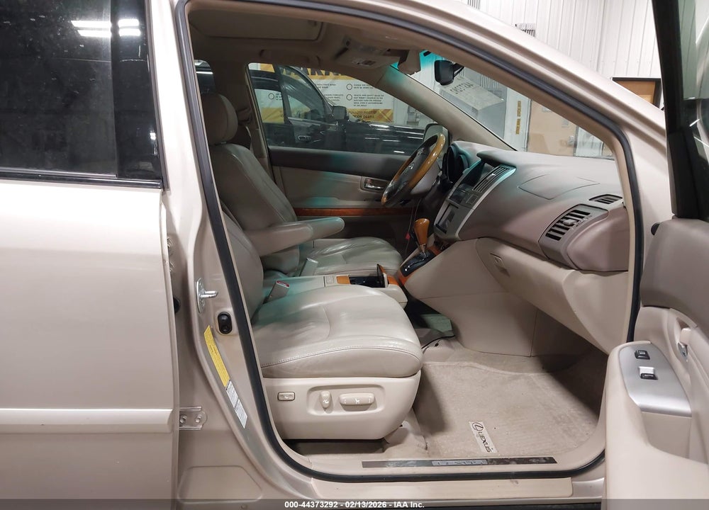 2008 LEXUS RX 350 VIN: 2T2HK31UX8C085104
