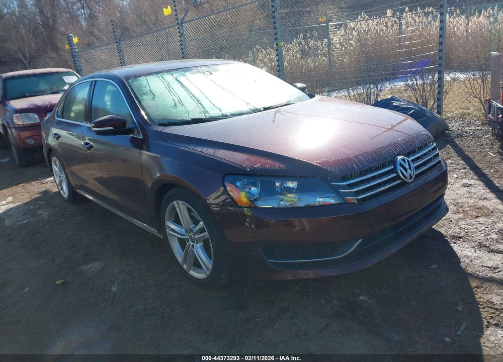 2014 VOLKSWAGEN PASSAT 1.8T SE VIN: 1VWBS7A31EC033130