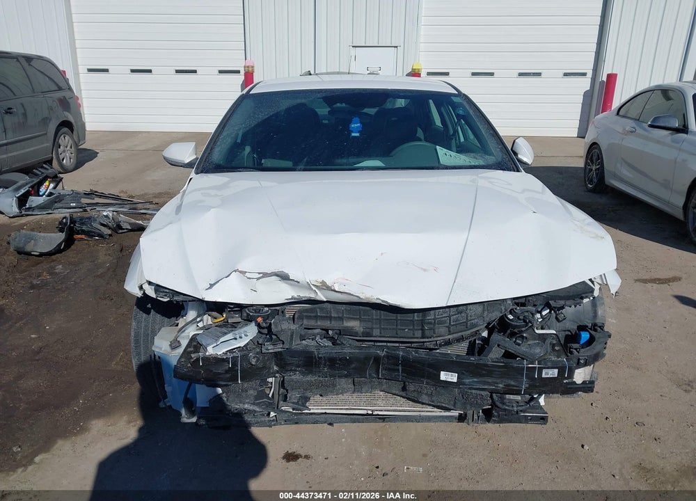 2024 HYUNDAI ELANTRA SEL VIN: KMHLM4DG9RU768805