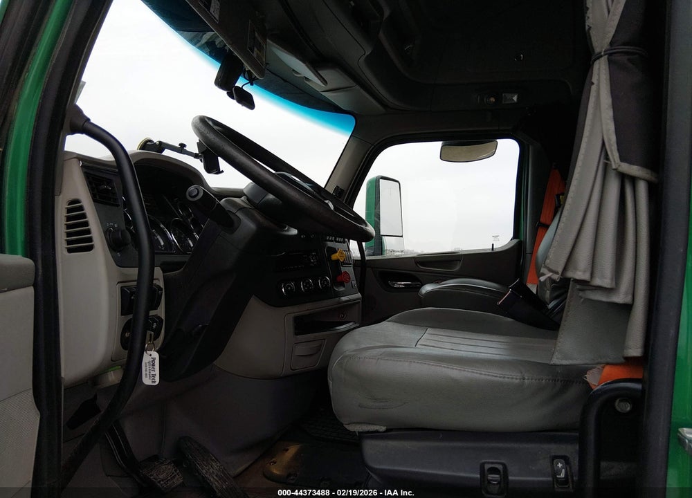 2019 PETERBILT 579 VIN: 1XPBDP9X3KD628778