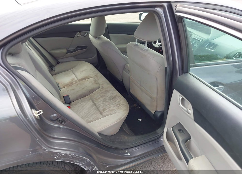 2014 HONDA CIVIC LX VIN: 19XFB2F50EE009184