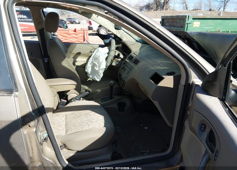 2005 FORD FOCUS ZX4 VIN: 1FAFP34NX5W312236