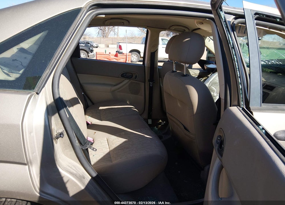 2005 FORD FOCUS ZX4 VIN: 1FAFP34NX5W312236