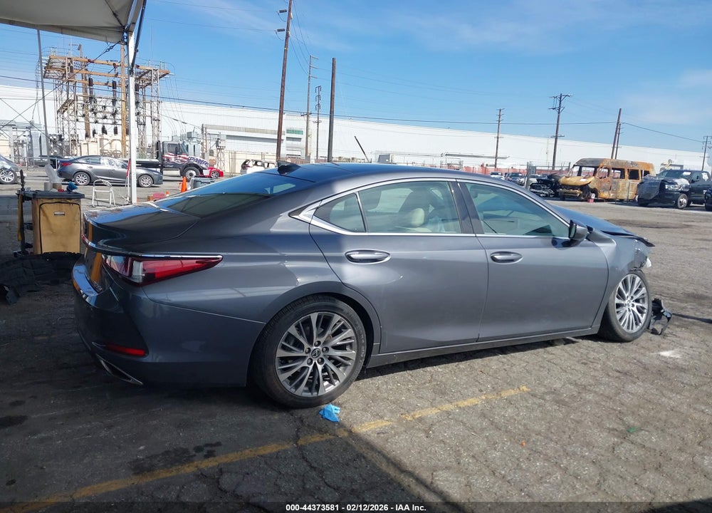 2020 LEXUS ES 350 VIN: 58ADZ1B18LU066221