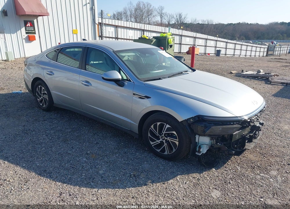 2026 HYUNDAI SONATA HYBRID BLUE VIN: KMHL24JJ5TA135801