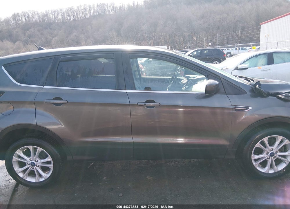 2019 FORD ESCAPE SE VIN: 1FMCU9GD0KUA96072