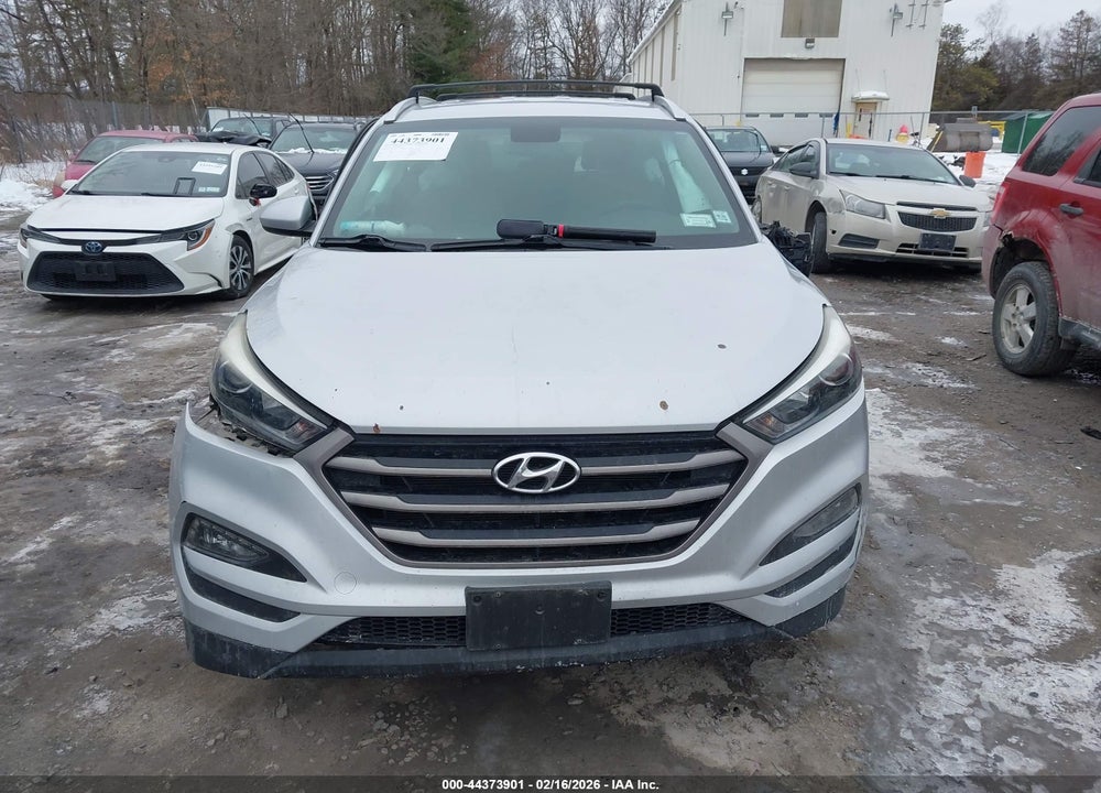 2016 HYUNDAI TUCSON SE VIN: KM8J3CA43GU246814
