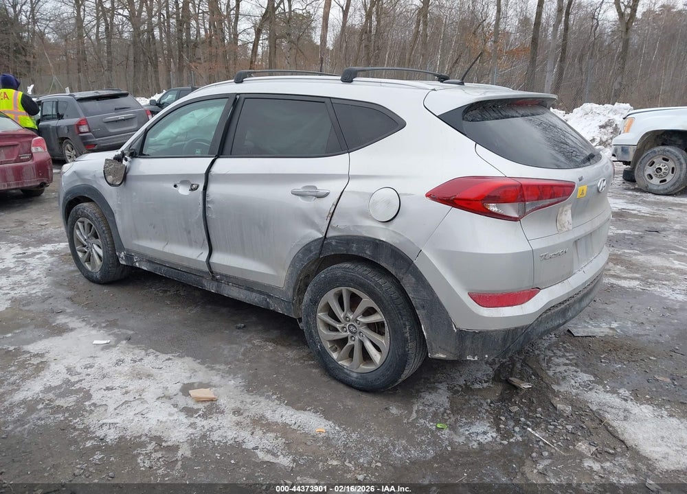 2016 HYUNDAI TUCSON SE VIN: KM8J3CA43GU246814