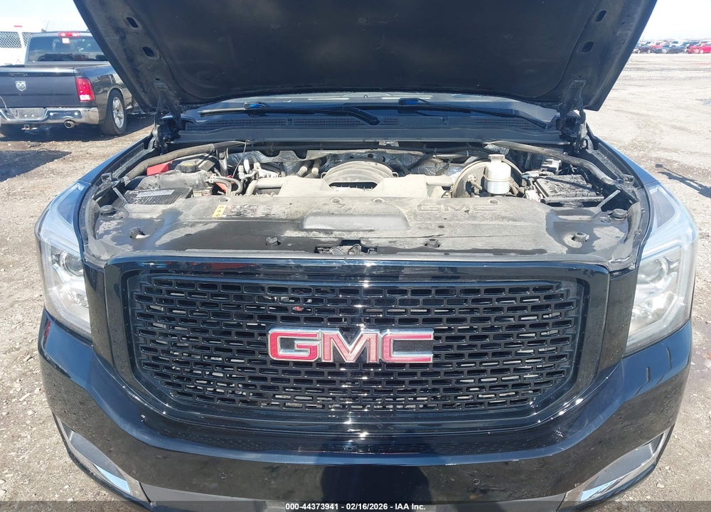 2018 GMC YUKON DENALI VIN: 1GKS1CKJXJR290729