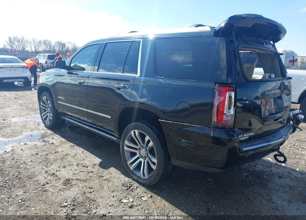 2018 GMC YUKON DENALI VIN: 1GKS1CKJXJR290729
