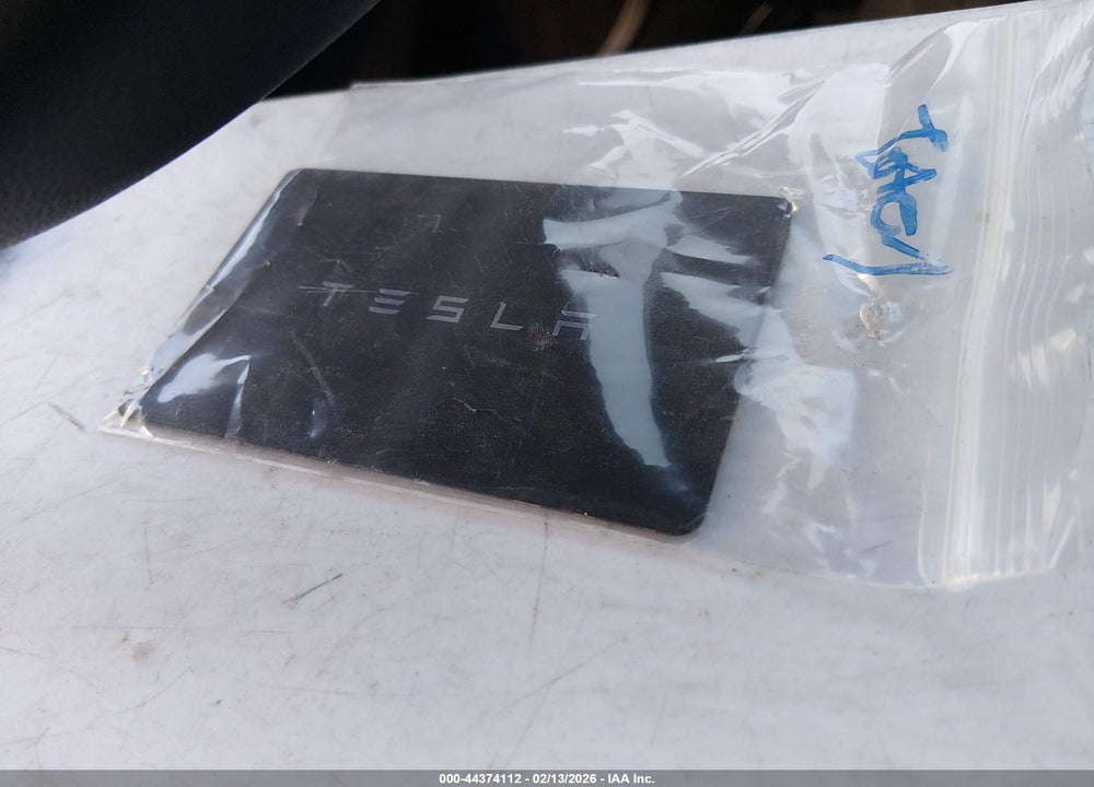 2025 TESLA MODEL 3 LONG RANGE REAR-WHEEL DRIVE/STANDARD REAR-WHEEL DRIVE VIN: 5YJ3E1EA1SF040243