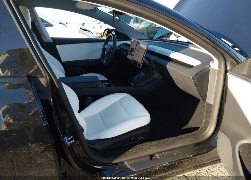 2025 TESLA MODEL 3 LONG RANGE REAR-WHEEL DRIVE/STANDARD REAR-WHEEL DRIVE VIN: 5YJ3E1EA1SF040243