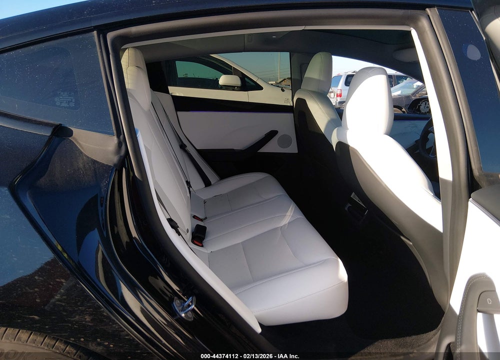 2025 TESLA MODEL 3 LONG RANGE REAR-WHEEL DRIVE/STANDARD REAR-WHEEL DRIVE VIN: 5YJ3E1EA1SF040243