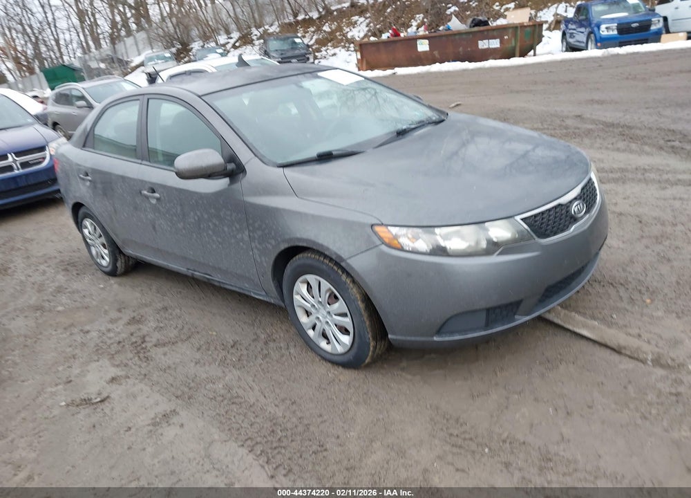 2013 KIA FORTE EX VIN: KNAFU4A2XD5682011